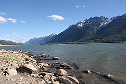 Kinbasket Lake