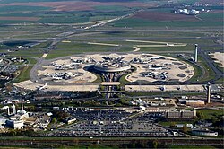 Aerial view of Terminal 1 in 2005 (before refurbishment)