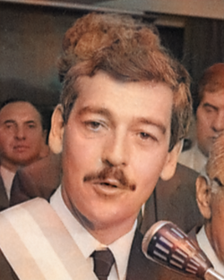 Bordón at his inauguration as Governor of Mendoza, 1987