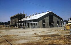 Cracking plant in Orange County, California, 1961