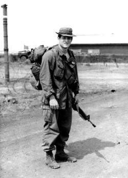 Gore with the 20th Engineer Brigade in Biên Hòa as a journalist with the paper The Castle Courier