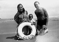 Frondizi with his wife Elena and his daughter Elenita.