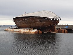 Maud with protective roof at Tofte