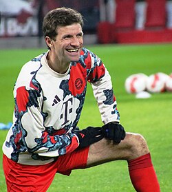 Müller warming up for Bayern Munich in 2025