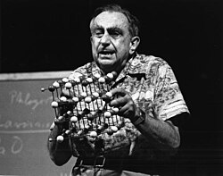 Teller lecturing at the Miami-Dade Community College (1979)