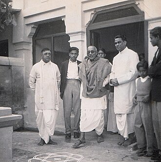 Governor-General of India C. Rajagopalachari visiting Sundaram and family in his house 'Krishnakutir' on BHU grounds in 1948