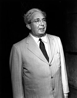 Leo Szilard, pictured in about 1960, invented the electron microscope, linear accelerator, cyclotron, nuclear chain reaction and patented the nuclear reactor