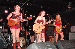 Cowpunk artists Those Darlins