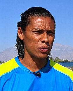 Joel Huiqui is the current head coach of Cruz Azul.