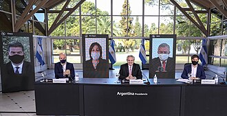 Press conference addressing the lockdown given by (from left to right) Governor Jorge Capitanich (Chaco), Mayor Horacio Rodríguez Larreta (City of Buenos Aires), Governor Arabela Carreras (Río Negro), President Fernández and Governors Gerardo Morales (Jujuy) and Axel Kicillof (Province of Buenos Aires).