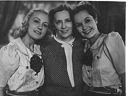 Nuri Montsé, Olinda Bozán and Delia Garcés, "Doce Mujeres" (1939)