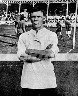 Argentine Harry Hayes, top scorer of the competition