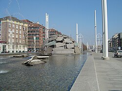 The Spina Centrale is a new under-construction boulevard built over the undergrounded railway. It is already completed in Crocetta.