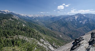 View of Sequoia National Park from Moro Rock