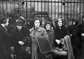 Polish Jews expelled from Germany in late October 1938