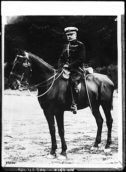 Haig on horseback in 1914.