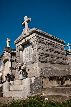 Vaults in Saint Louis No. 1