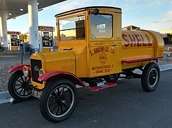 Shell tank truck from 1926 based on a Ford Model TT