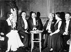 Vera Weizmann, Chaim Weizmann, Herbert Samuel, Lloyd George, Ethel Snowden and Philip Snowden