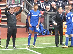 Koeman managing Everton in 2017