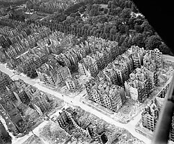 Hamburg Eilbek after the 1943 bombing; today around 25% of Hamburg's buildings are from before the Second World War[29]
