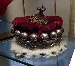 Coronet of the 6th Viscount Clifden, with sixteen silver spheres.