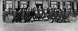 Commissioner staff and headmen of the territory in 1908
