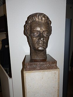 Bust of "Maria Skłodowska-Curie", CERN Museum, Switzerland, 2015