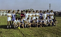 Line-up in a friendly match in Alginet, August 1980. Up: Felman, Manzanedo, Orlando Giménez, Cerveró, Vilarrodà, Subirats, Carrete, and Arias. Down: Kempes, Morena, and Sol.