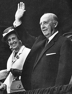 Franco and his wife, Carmen Polo, in 1968