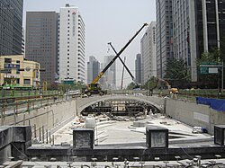 Cheonggyecheon under restoration in 2005