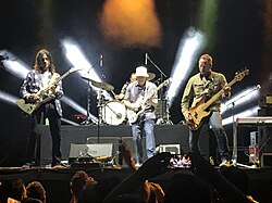 Weezer performing at Musikfest in Bethlehem, Pennsylvania in August 2019