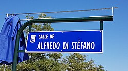 Calle de Alfredo Di Stéfano, dedicated in 2017