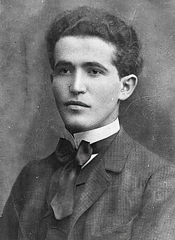 Ben-Gurion in 1920, aged 36
