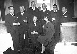 The first jury of the Albert-Londres Prize: Émile Condroyer, Charles Pettit, Ludovic Naudeau, Jacques de Marsillac, Louis Ronfaud, Maral Bureau, Pierre Mille, Florise Londres.
