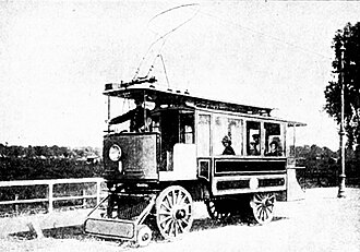 Siemens & Halske Omnibus 4x4HP; max. Speed 28 km/h (1899).