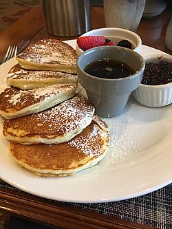 Pancakes with popular toppings