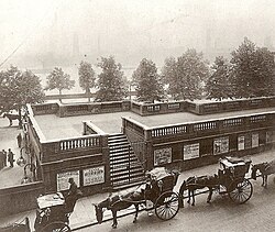 Line of cabbies for hire, 1899