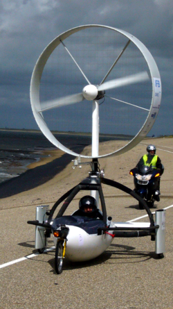 The rotor-powered InVentus Ventomobile racing at the Aeolus Race 2008