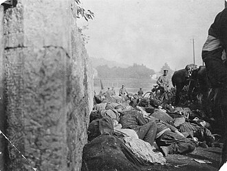 Corpses of victims of the Sack of Dinant at the "Bourdon Wall"