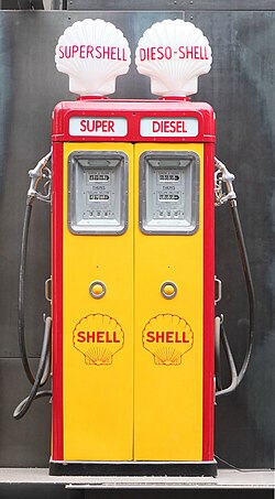 Vintage petrol pump (1952)