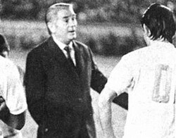 Roberto Scarone won three first division titles with Universitario and led the team to their first and only final of the Copa Libertadores in 1972. Scarone would later become manager of the Peru national football team.