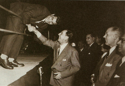 As president, Perón took an active interest in the development of sports in Argentina, hosting international events and sponsoring athletes such as the boxer, José María Gatica (left).