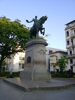 An equestrian statue of Tomás de Herrera