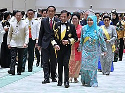 Sultan Hassanal Bolkiah with Indonesian President Joko Widodo, 6 October 2017