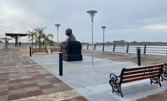 Bust of Gandhi on the banks of the Paraguay River