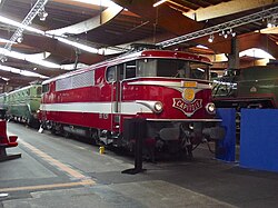 The BB 9200 hauled Le Capitole at 200 km/h.