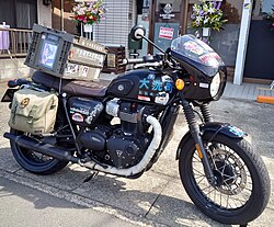 Customized motorcycle to maximize load capacity. Mobility is important for motorcycles, which are primarily used for transporting light cargo in urban areas.
