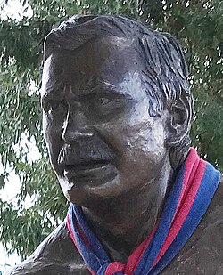 Hall of Fame Legend Ron Barassi was a leading advocate of a national club-based competition.[57]