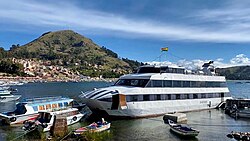 Ferries and fishing boats in the port of Copacabana
